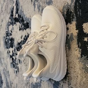 Size 9 Nike Renew Running Shoes